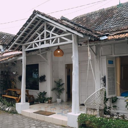 Roemah Renjana Yogyakarta Otel Dış mekan fotoğraf